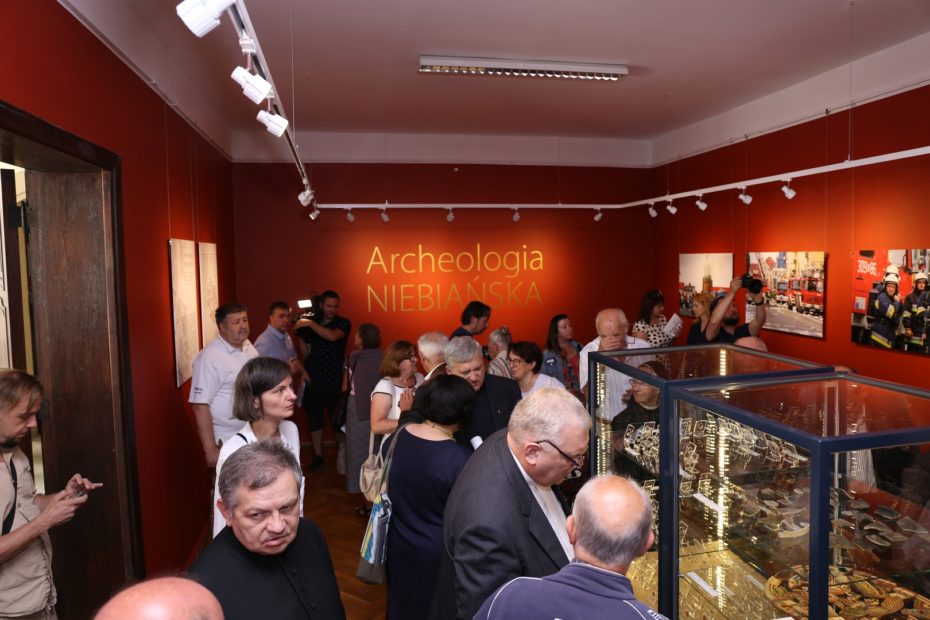 Wernisaż wystawy Archeologia Niebiańska