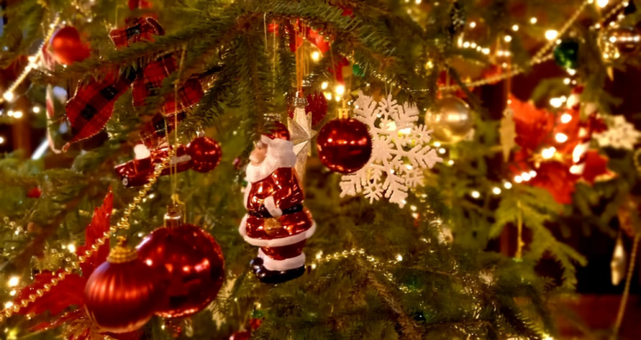 Zdjęcie: dekoracje świąteczne na choince
